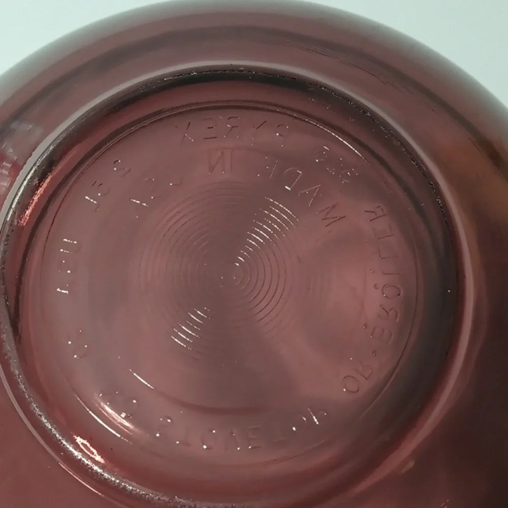 Vintage Pyrex Corning 2.5 Liters Cranberry Purple Glass Mixing Bowl - Picture 2 of 5